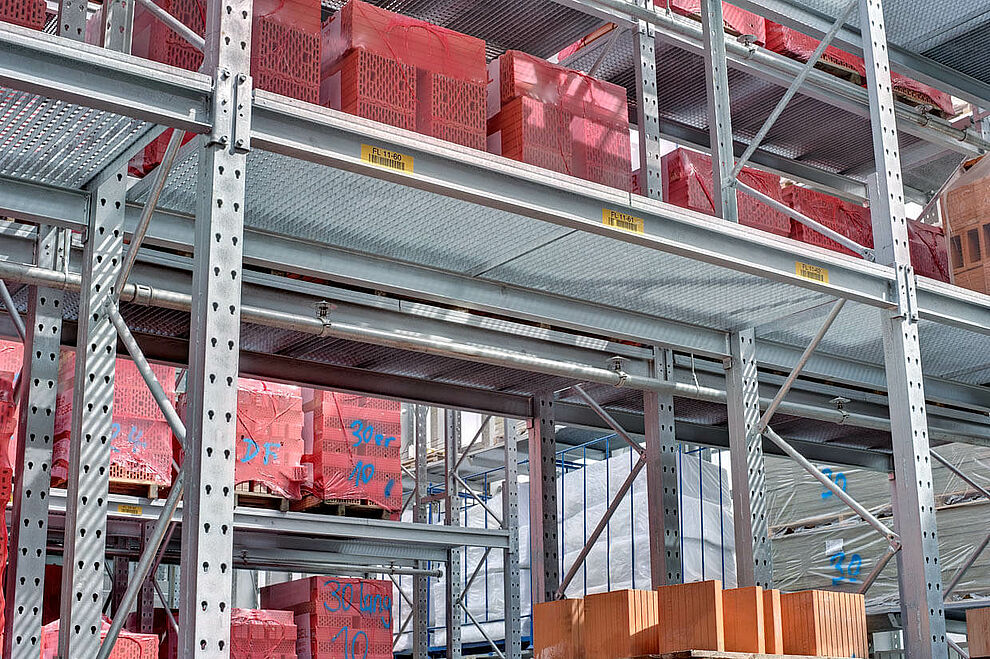 [Translate "International (English)"] Pallet racking system
